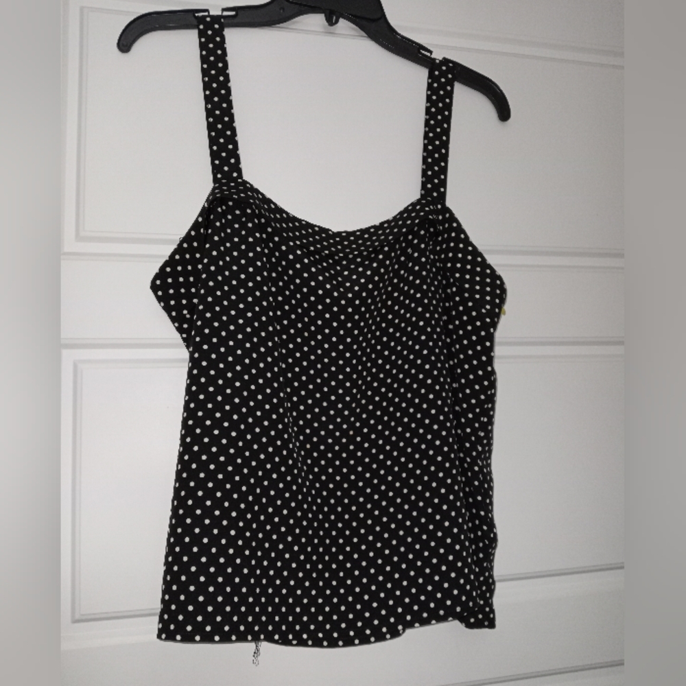 Kasper black and white polka dot sleeveless blouse Plus size 16
